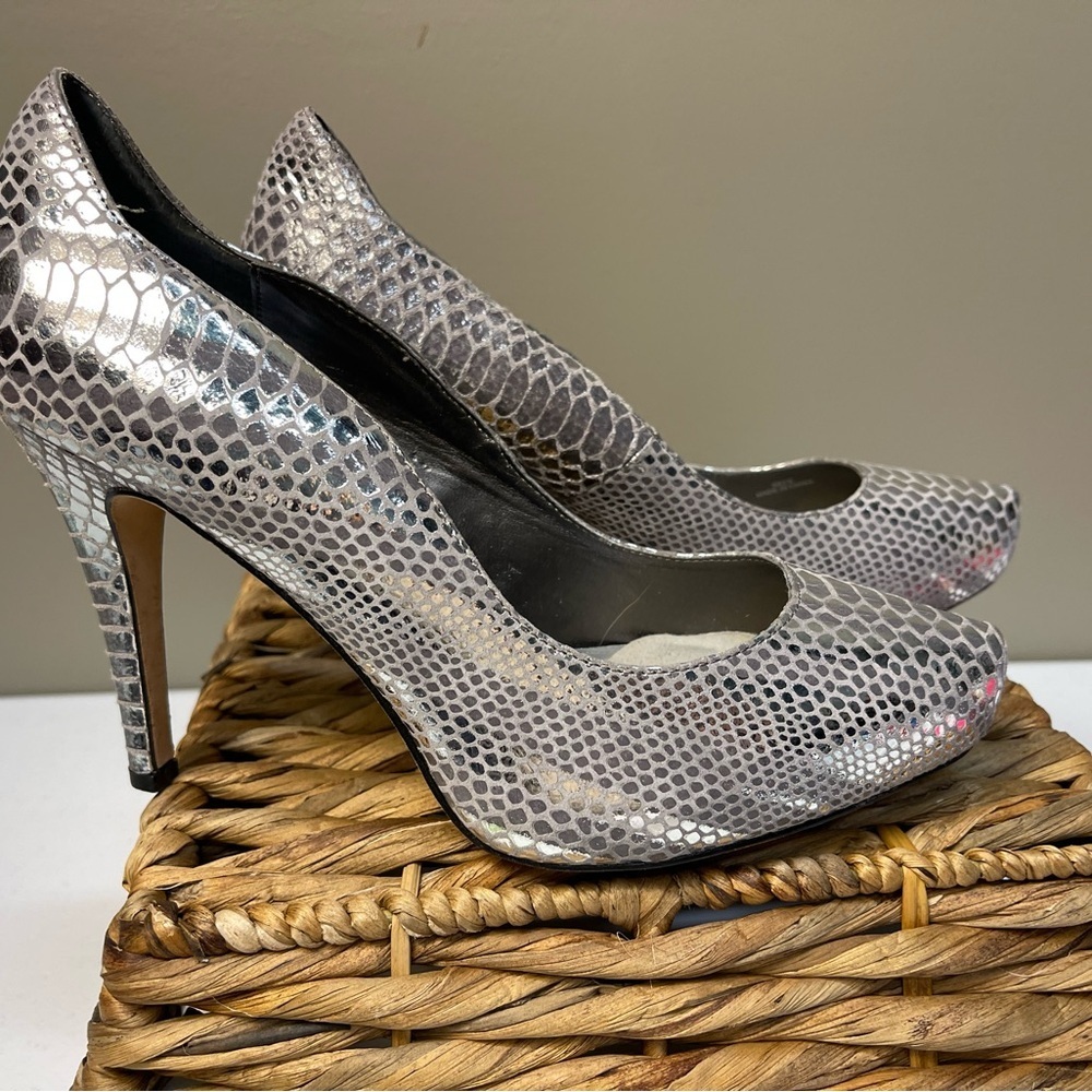 White House Black Market Silver Snake-Print Pumps